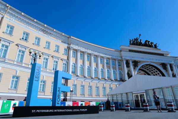 Read more about the article «Королевство кривых зеркал»: эксперты обсудили на ПМЮФ проблемы контролируемого банкротства в России